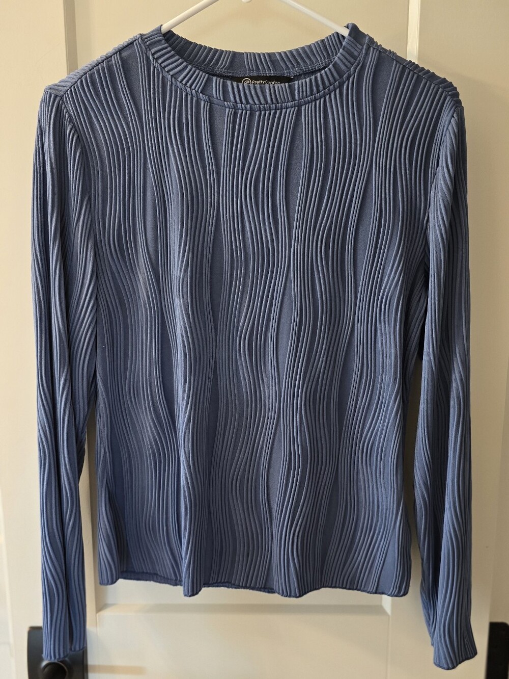Prwtty Garden Wave-Ribbed Long-Sleeve Crewneck Top - Steel Blue Size M